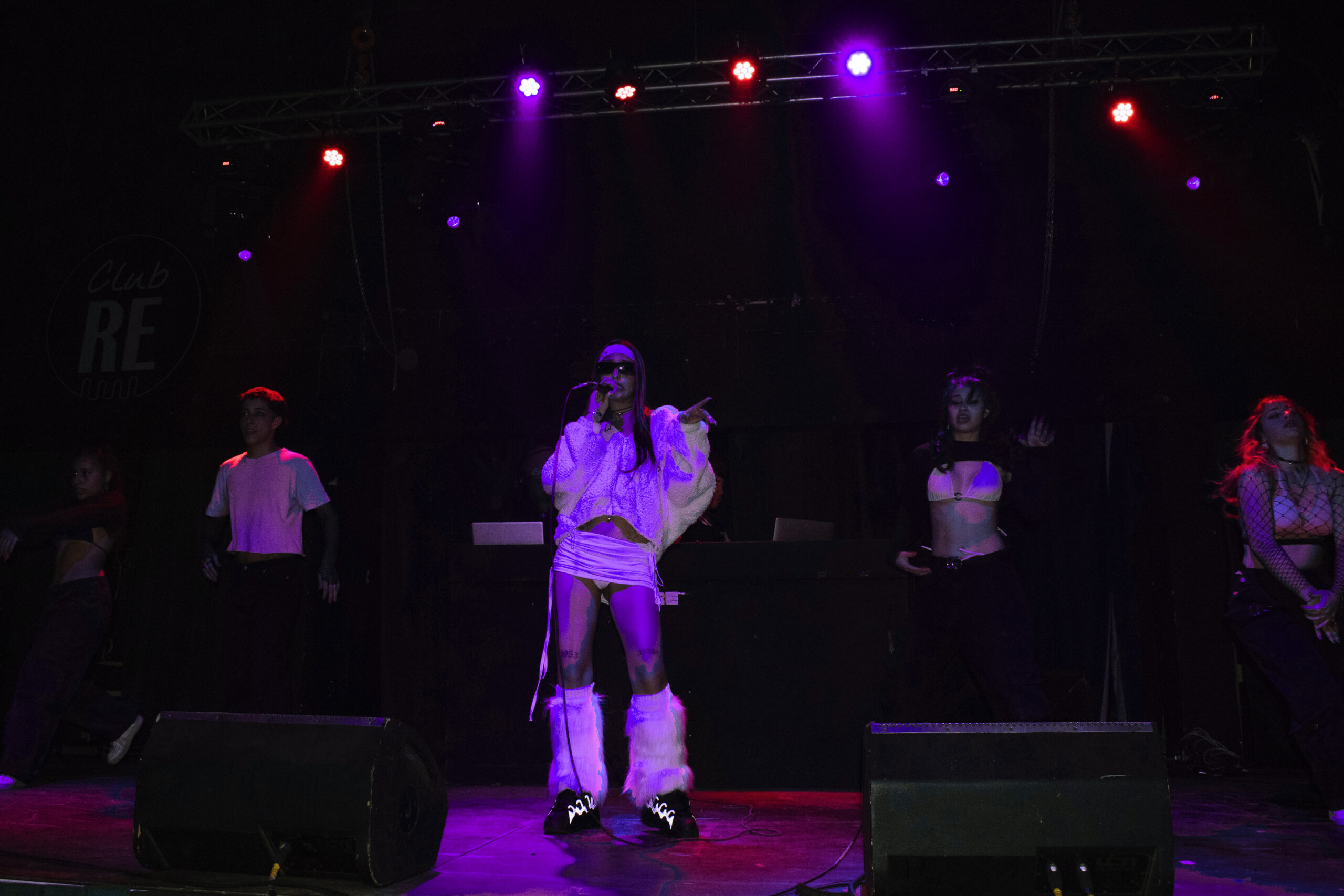 901FA1EF-F0E5-4BE5-B5DA-13A321F25CA4